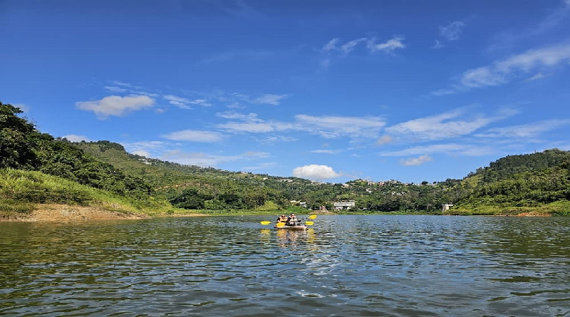 Ruta en kayak revela el rostro natural de Caracas al mundo